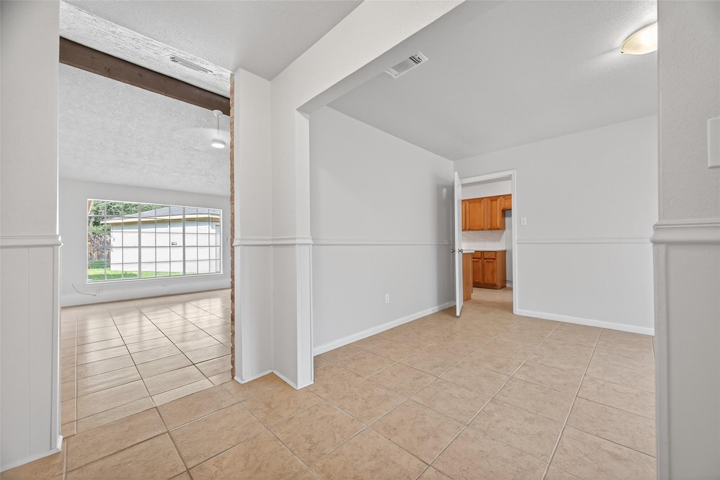 22206 Red River Drive - Photo 6