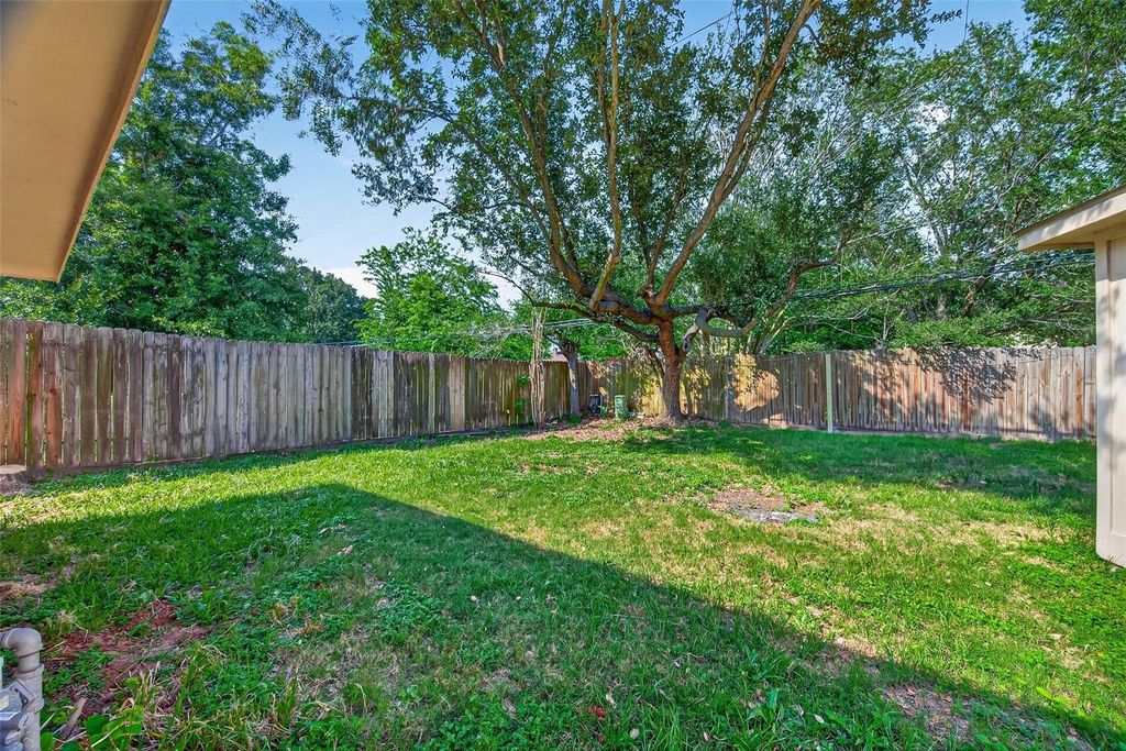 22206 Red River Drive - Photo 18