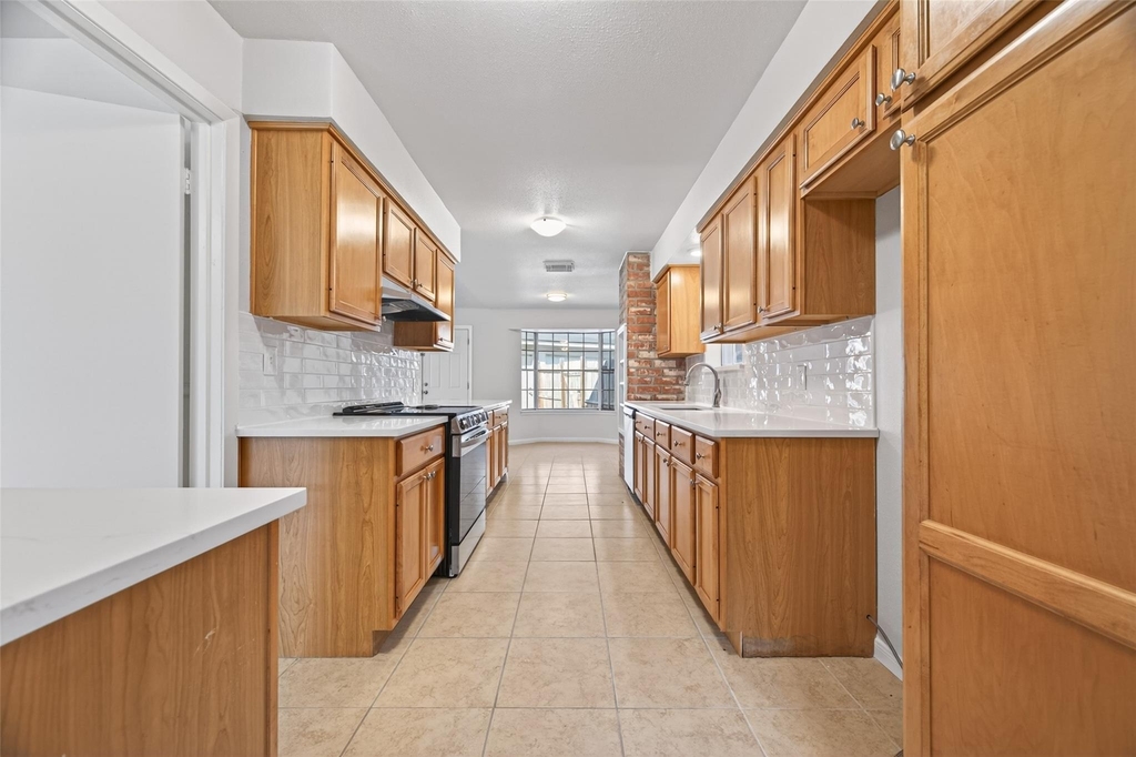 22206 Red River Drive - Photo 8