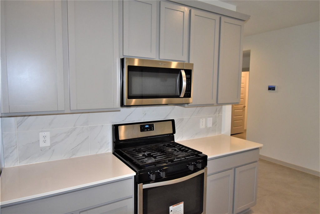4023 Yonkers Valley Lane - Photo 6