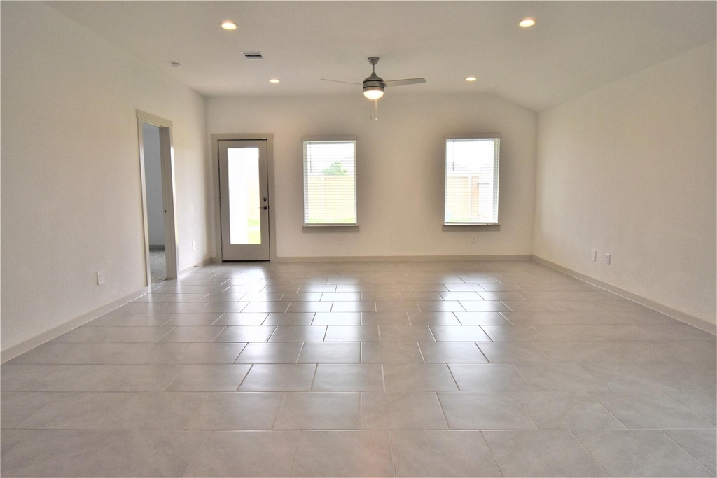 4023 Yonkers Valley Lane - Photo 3