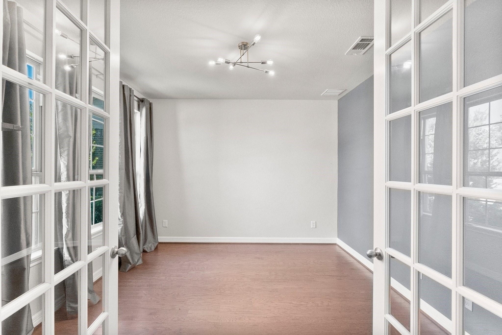 2840 Jehlon Lane - Photo 4