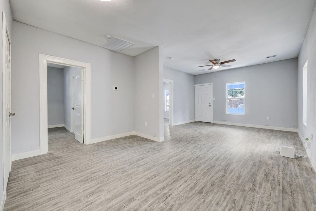 4224 Marina Street - Photo 2