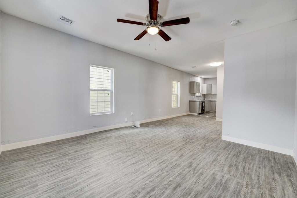 4224 Marina Street - Photo 3
