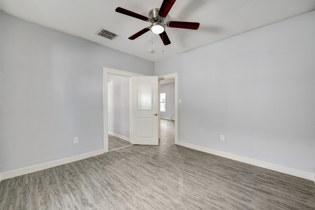 4224 Marina Street - Photo 8