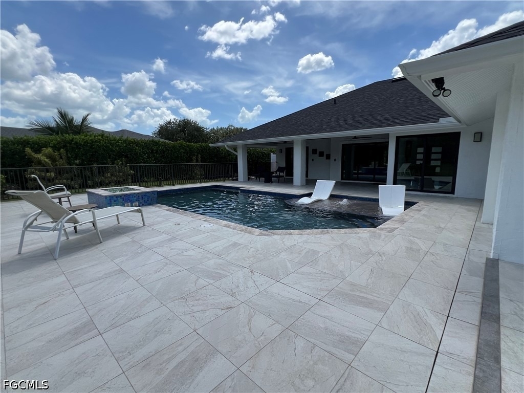 1919 Countess Court - Photo 11