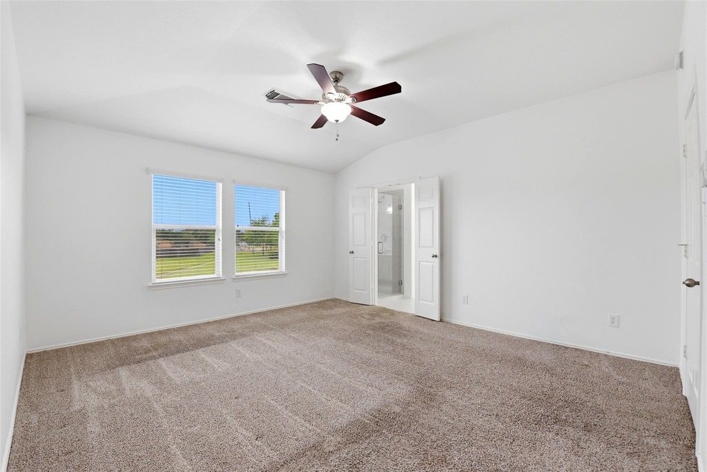 5342 Gibralter Place - Photo 31