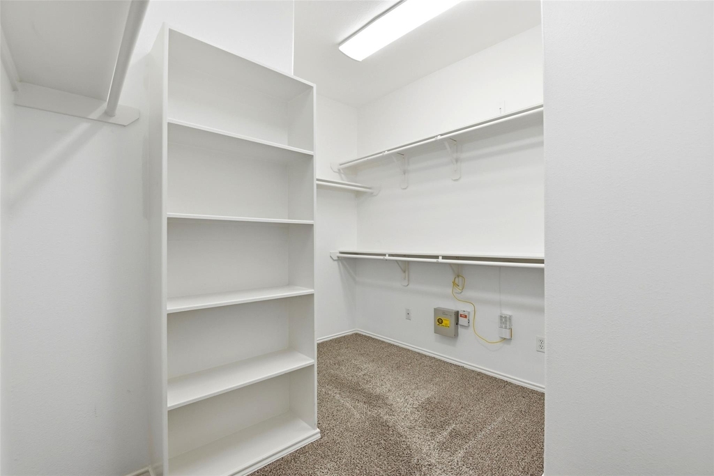 5342 Gibralter Place - Photo 36