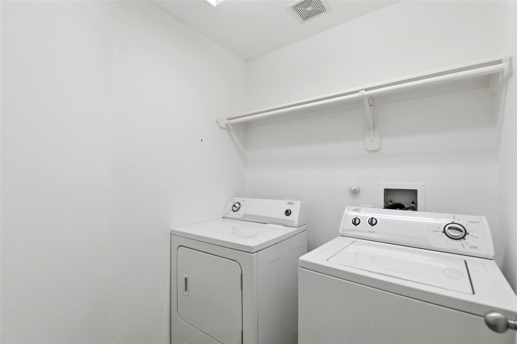 5342 Gibralter Place - Photo 43