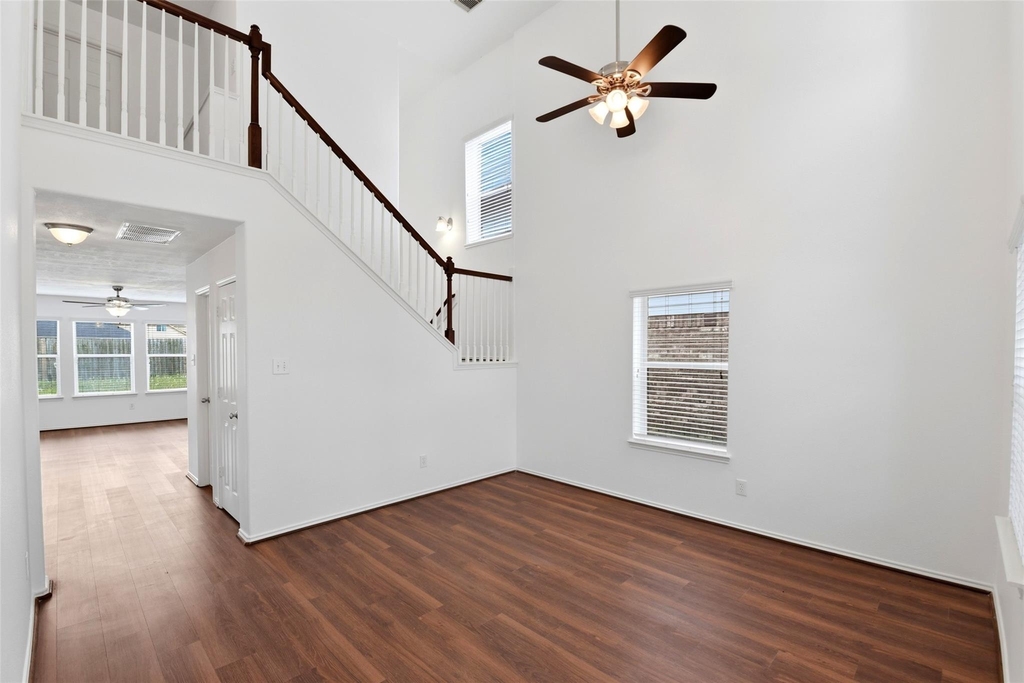 5342 Gibralter Place - Photo 8