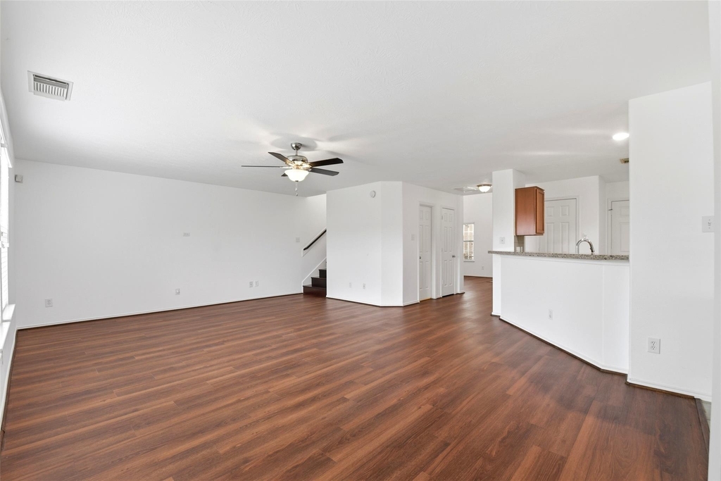 5342 Gibralter Place - Photo 12