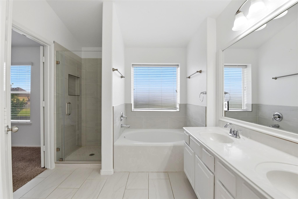 5342 Gibralter Place - Photo 33