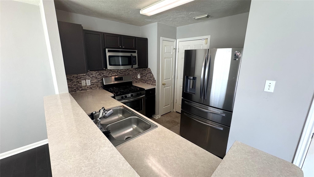 4243 Daisy Meadow Drive - Photo 6