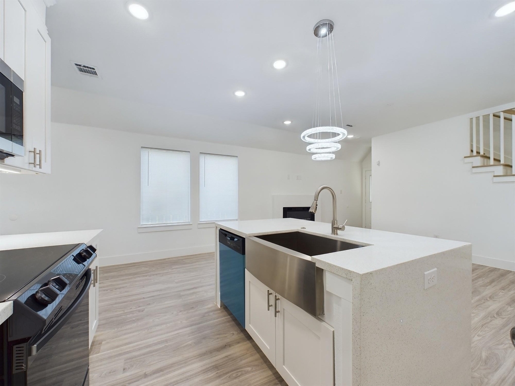 5206 Gold Street - Photo 4