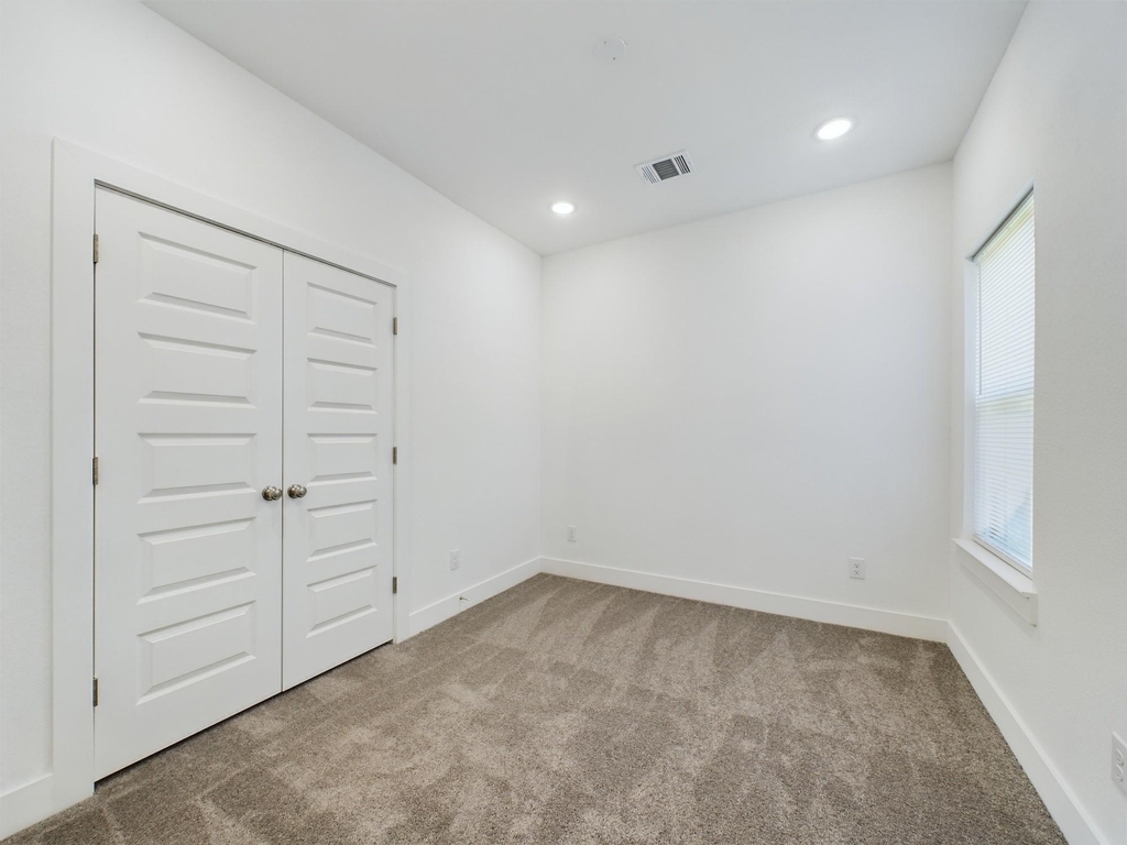 5206 Gold Street - Photo 8