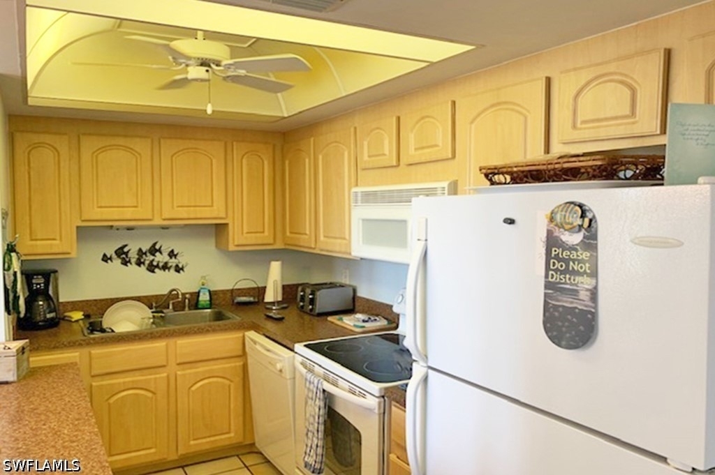 180 Seaview Court - Photo 7