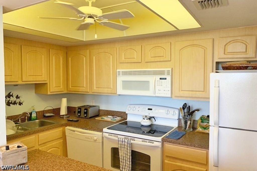 180 Seaview Court - Photo 6