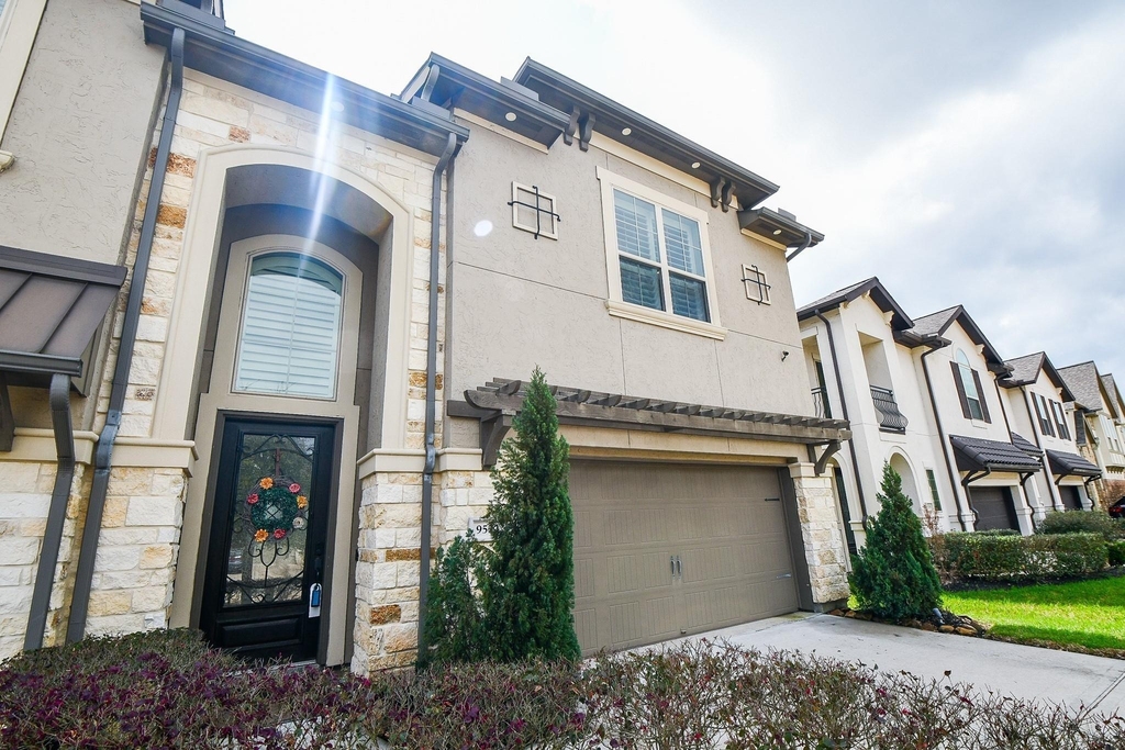 9522 Scanlan Heights Lane Lane - Photo 1