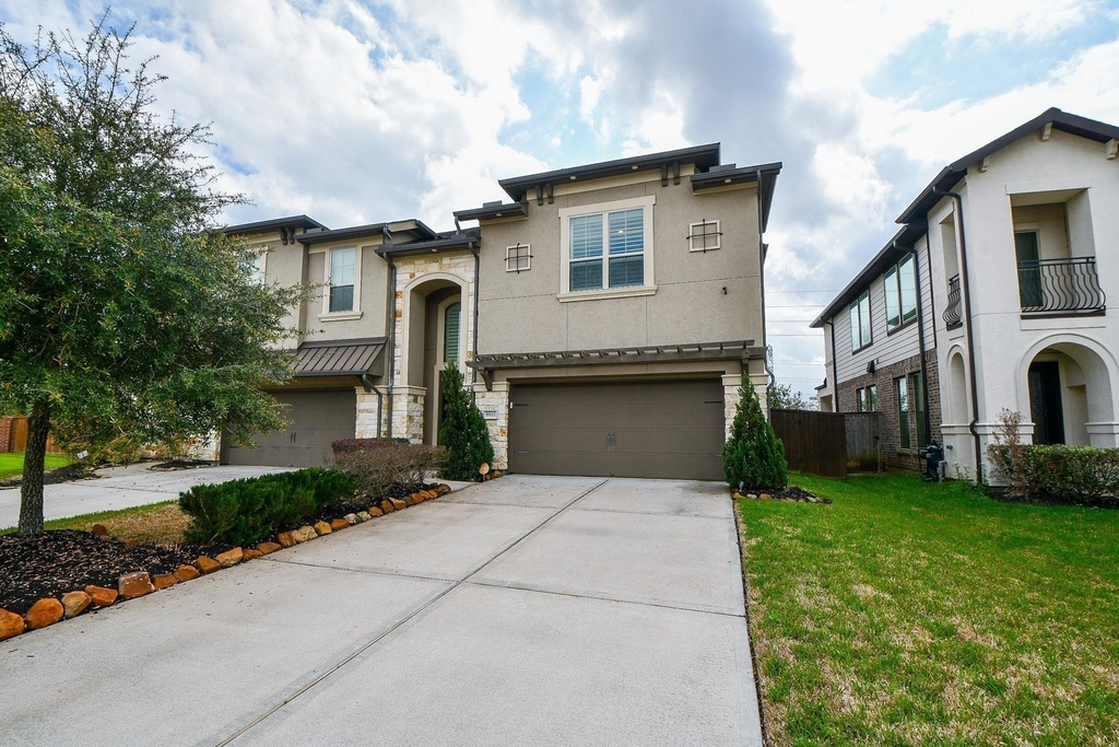 9522 Scanlan Heights Lane Lane - Photo 0
