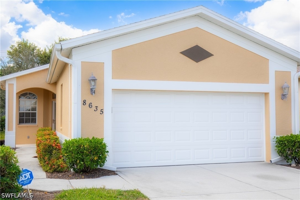 8635 Ibis Cove Circle - Photo 0
