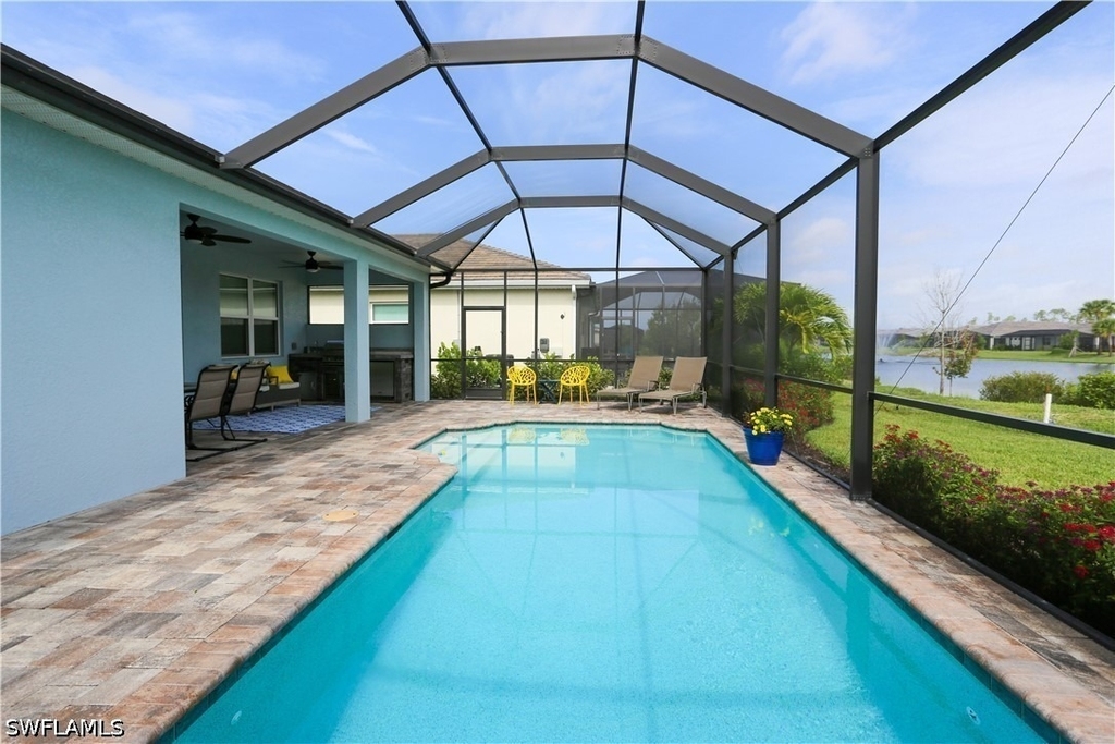 16579 Crescent Beach Way - Photo 2