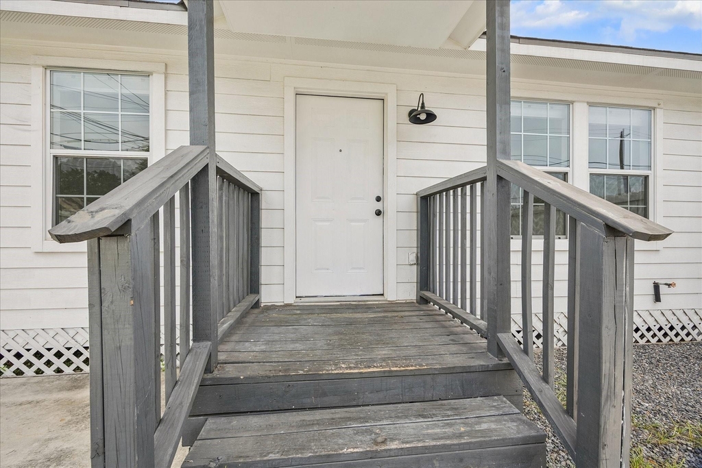 2610 Cochran Street - Photo 4