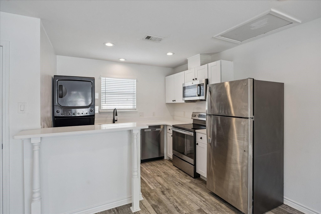2610 Cochran Street - Photo 8