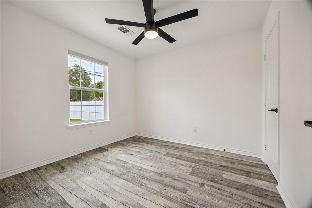 2610 Cochran Street - Photo 11