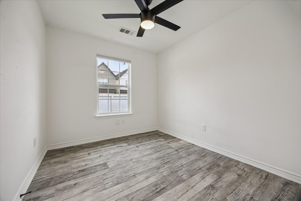 2610 Cochran Street - Photo 12