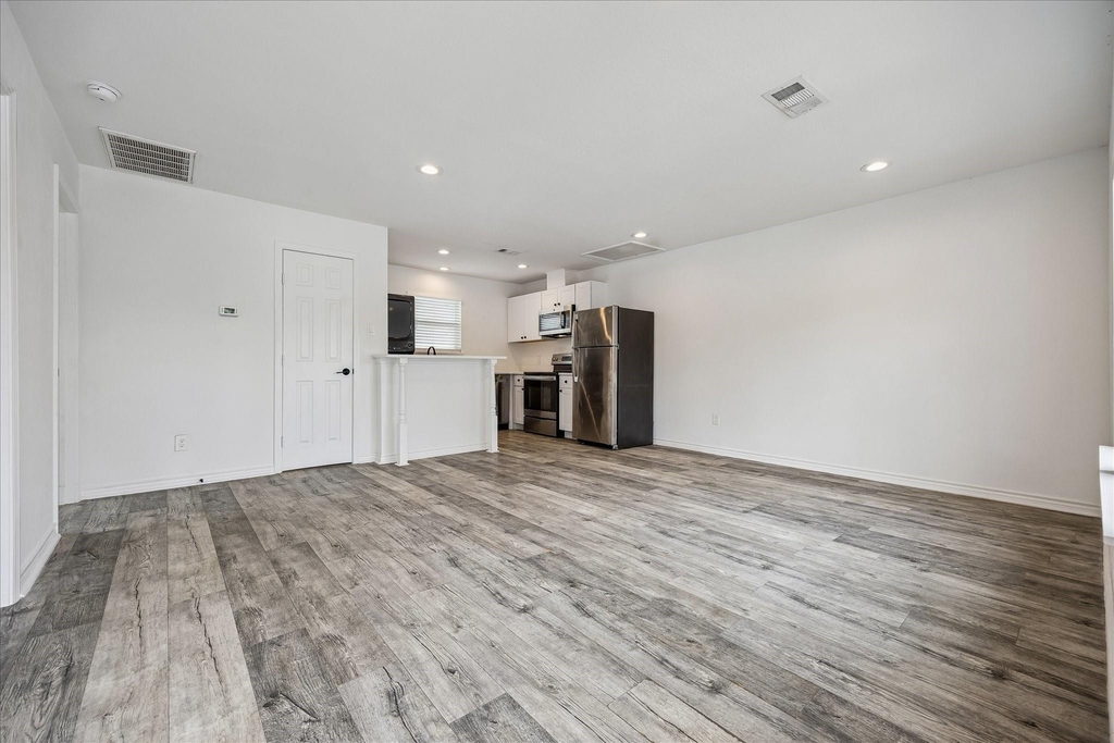 2610 Cochran Street - Photo 7