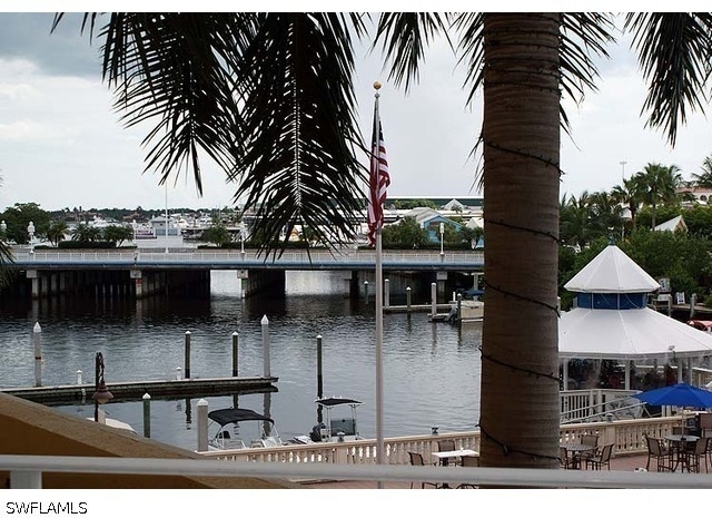 451 Bayfront Place - Photo 3