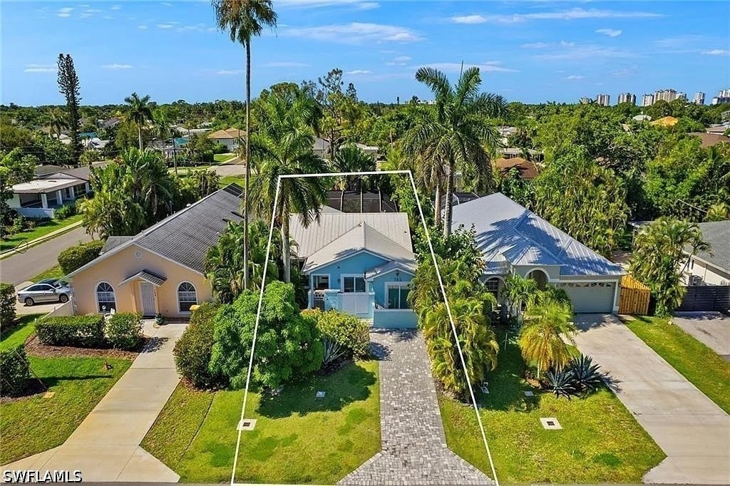 792 108th Avenue N - Photo 3