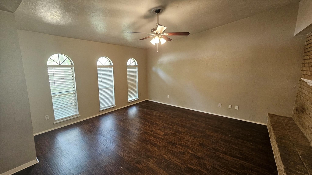 22903 Millgate Drive - Photo 2