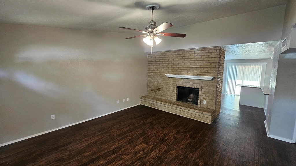 22903 Millgate Drive - Photo 3