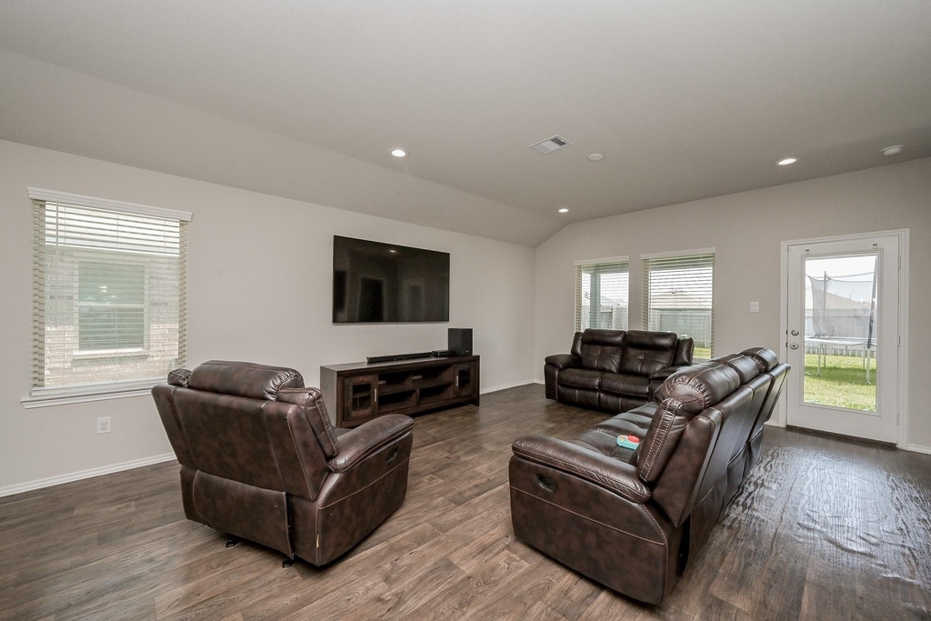20819 Medford Landing Lane - Photo 8
