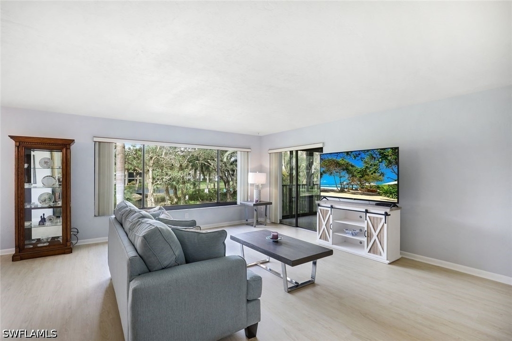 5954 Pelican Bay Boulevard - Photo 4
