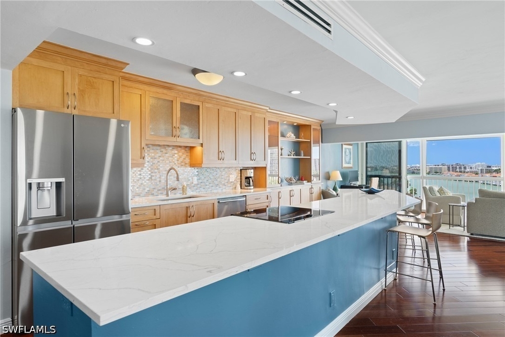 250 Park Shore Drive - Photo 7