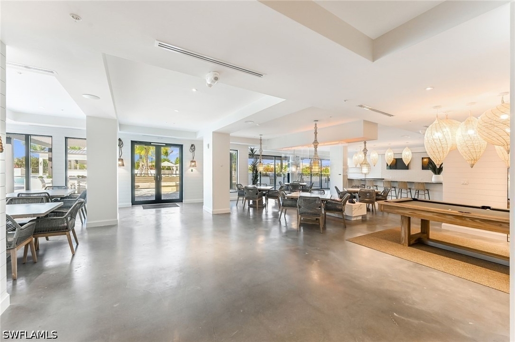 1111 Central - Photo 20