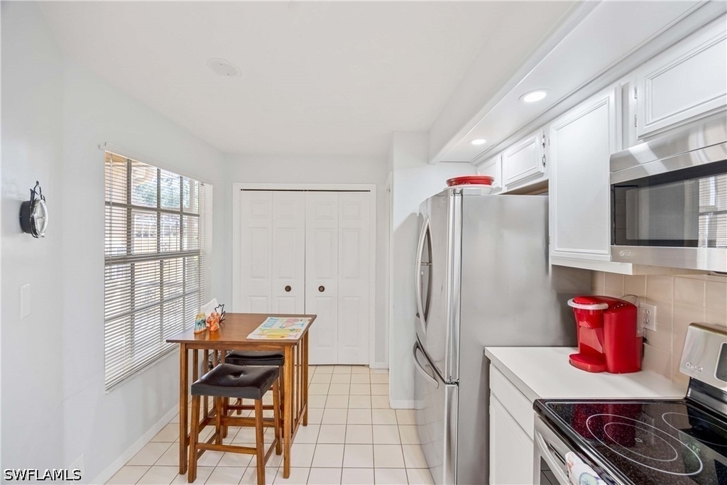 13046 Amberley Court - Photo 4