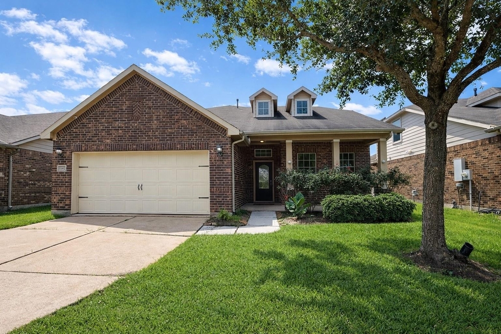 11922 Harristown Dr - Photo 1