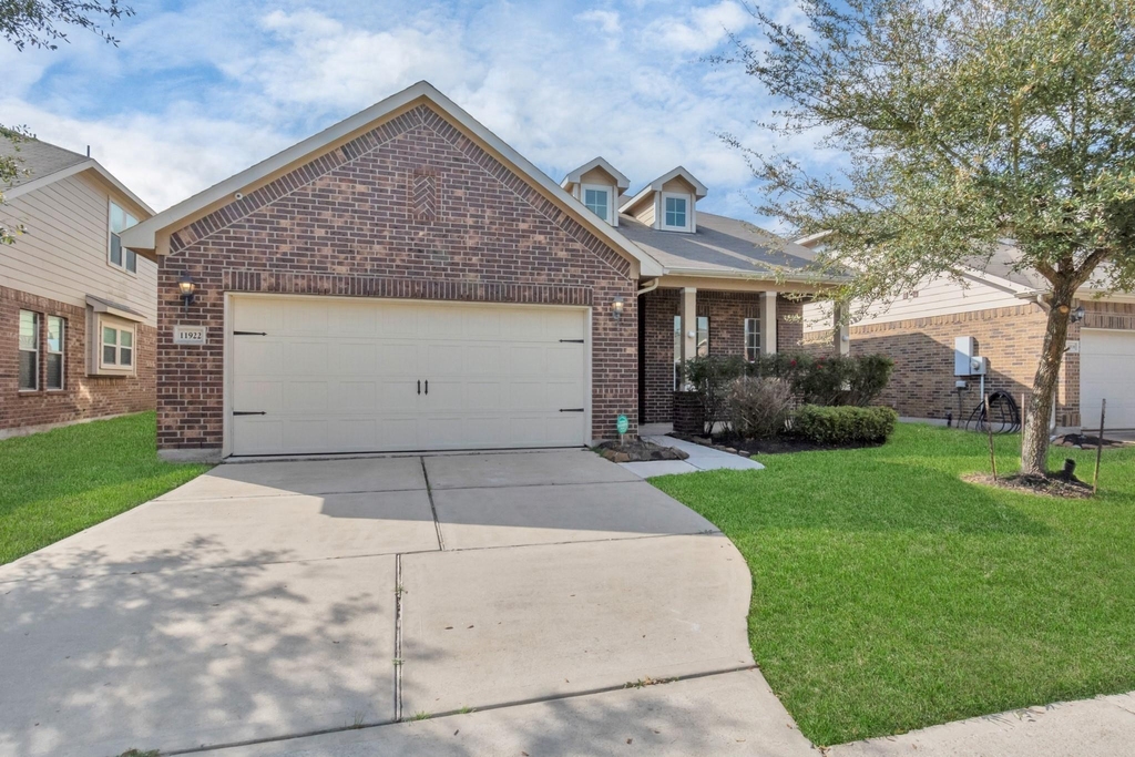 11922 Harristown Dr - Photo 2