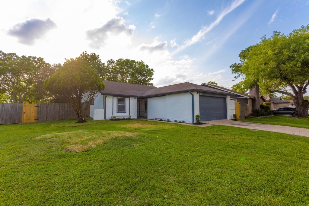 10030 Tahoka Lane - Photo 0