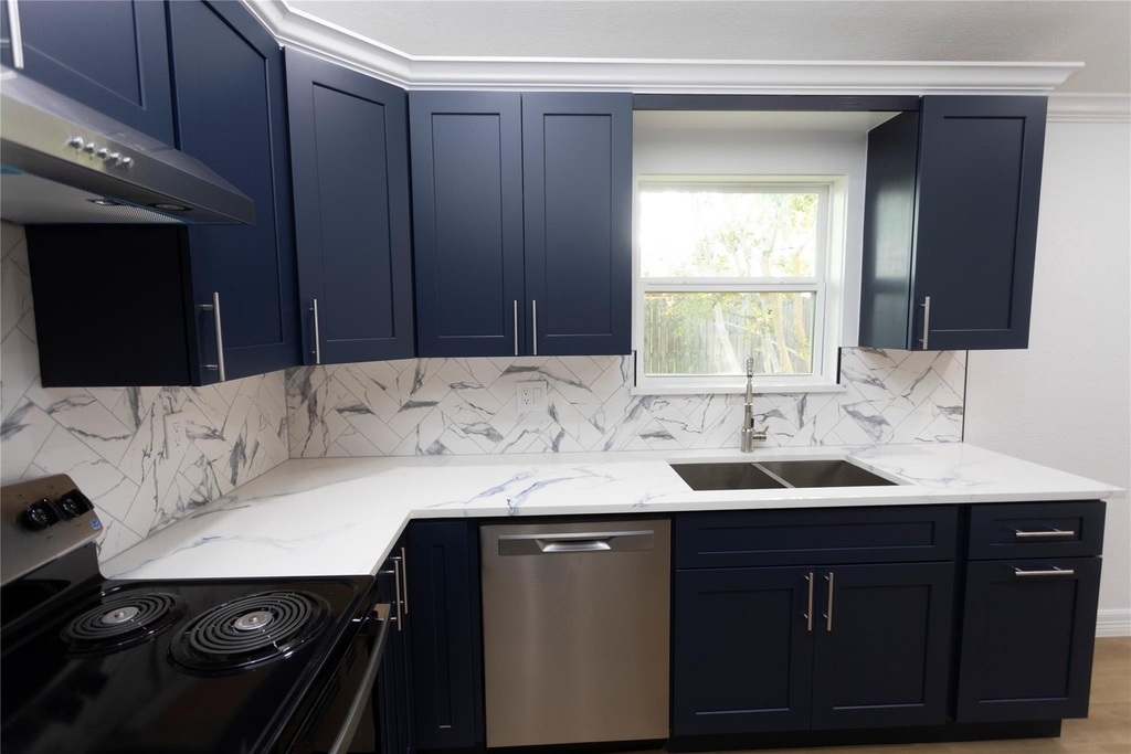 10030 Tahoka Lane - Photo 9