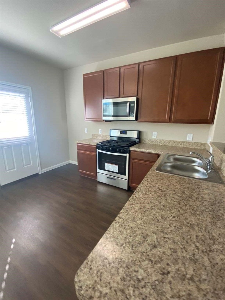 5130 Wolgan Lake Court - Photo 2