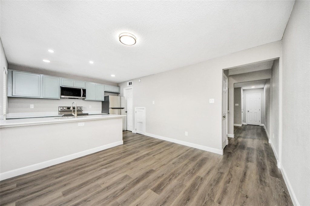 781 Country Place Drive - Photo 6