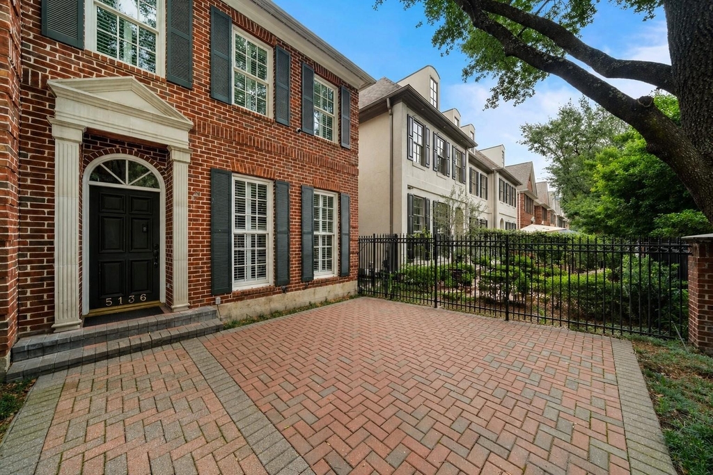 5136 Chevy Chase Drive - Photo 1