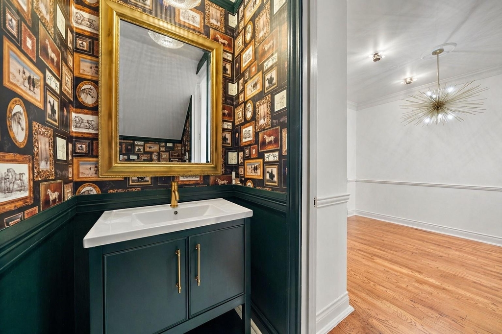 5136 Chevy Chase Drive - Photo 8