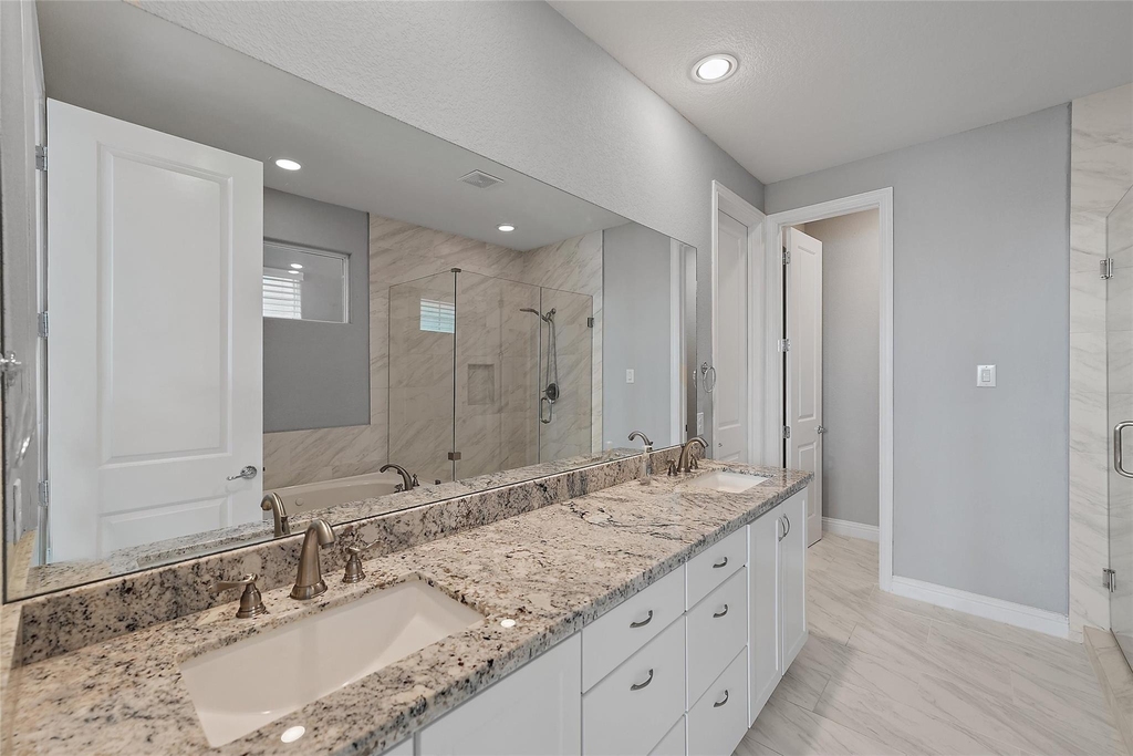 1221 W 19th Street - Photo 20