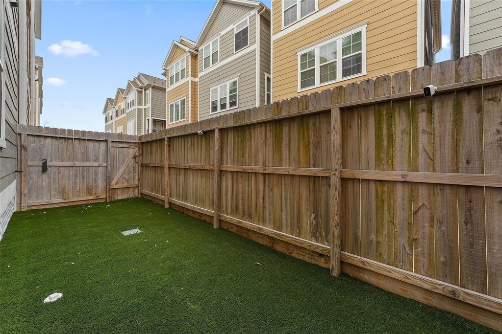 1221 W 19th Street - Photo 24