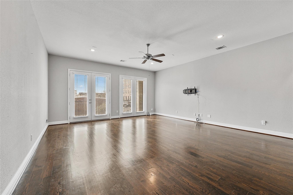 1221 W 19th Street - Photo 11